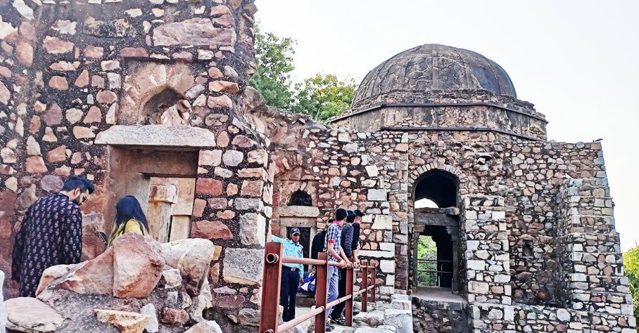 Hauz Khas Fort, South Delhi, Delhi - Vushii.com Hauz Khas Fort, South Delhi, Delhi - Vushii.com